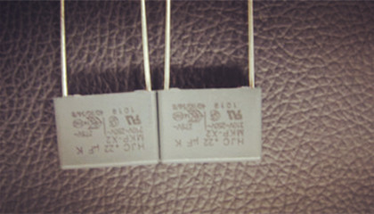 如何檢查電風扇電容器的防火項目？