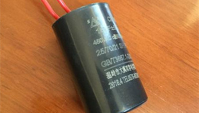 哪些情況會引起電機啟動電容器過電壓？